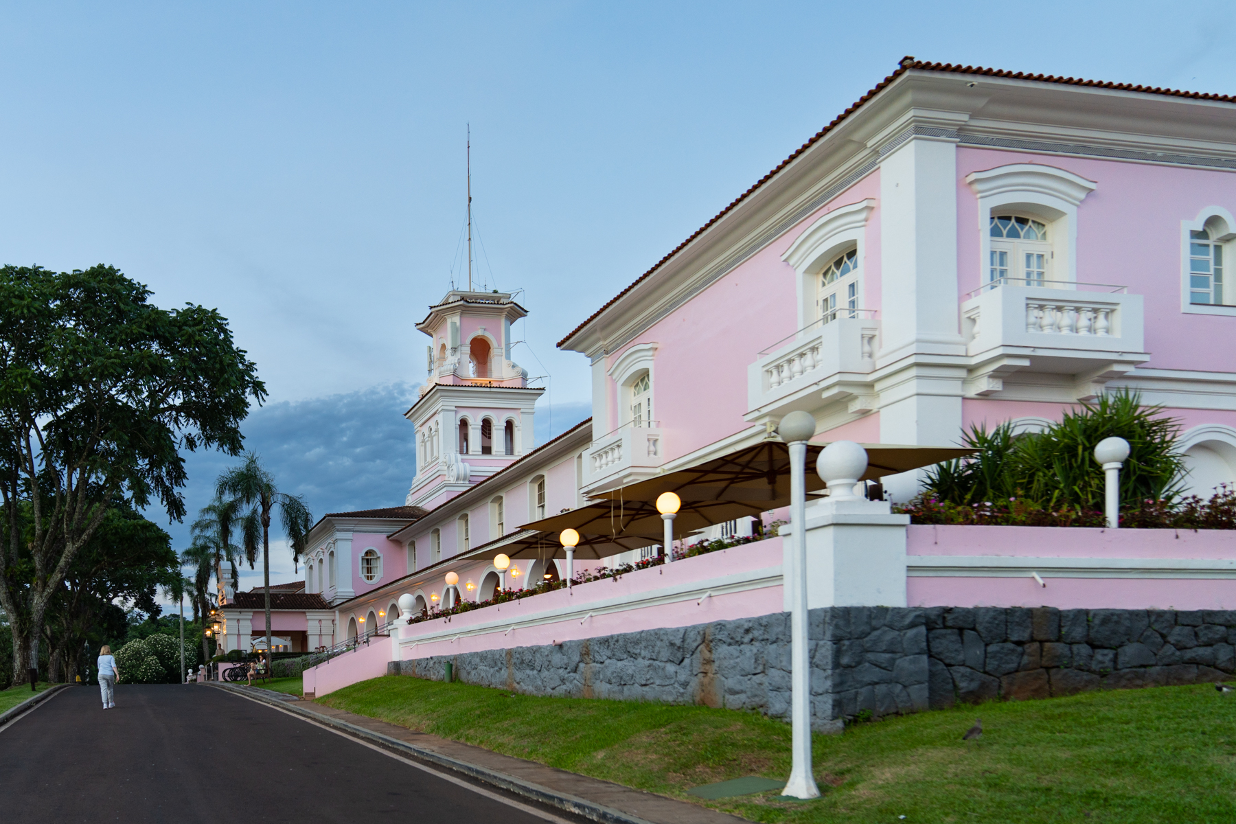 Andrea walking back to the hotel for dinner.