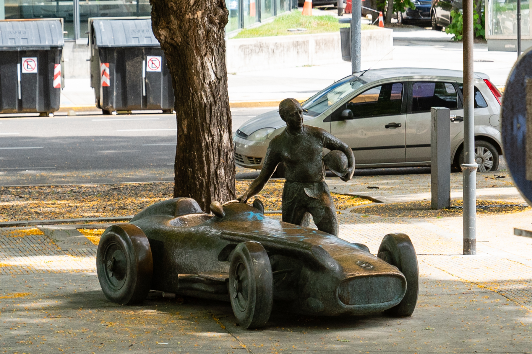 The Monumento Juan Manuel Fangio.