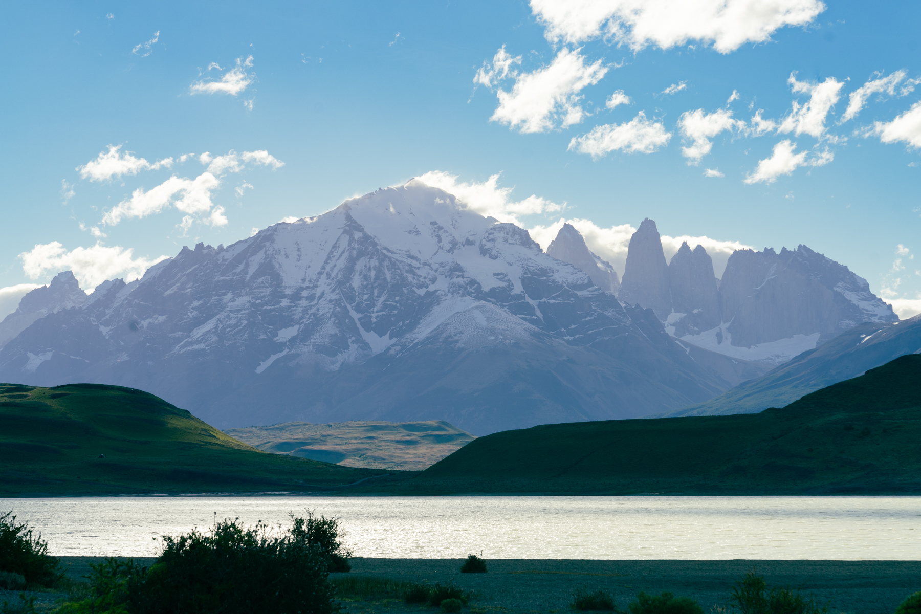 Looking across Lago Sarmiento.