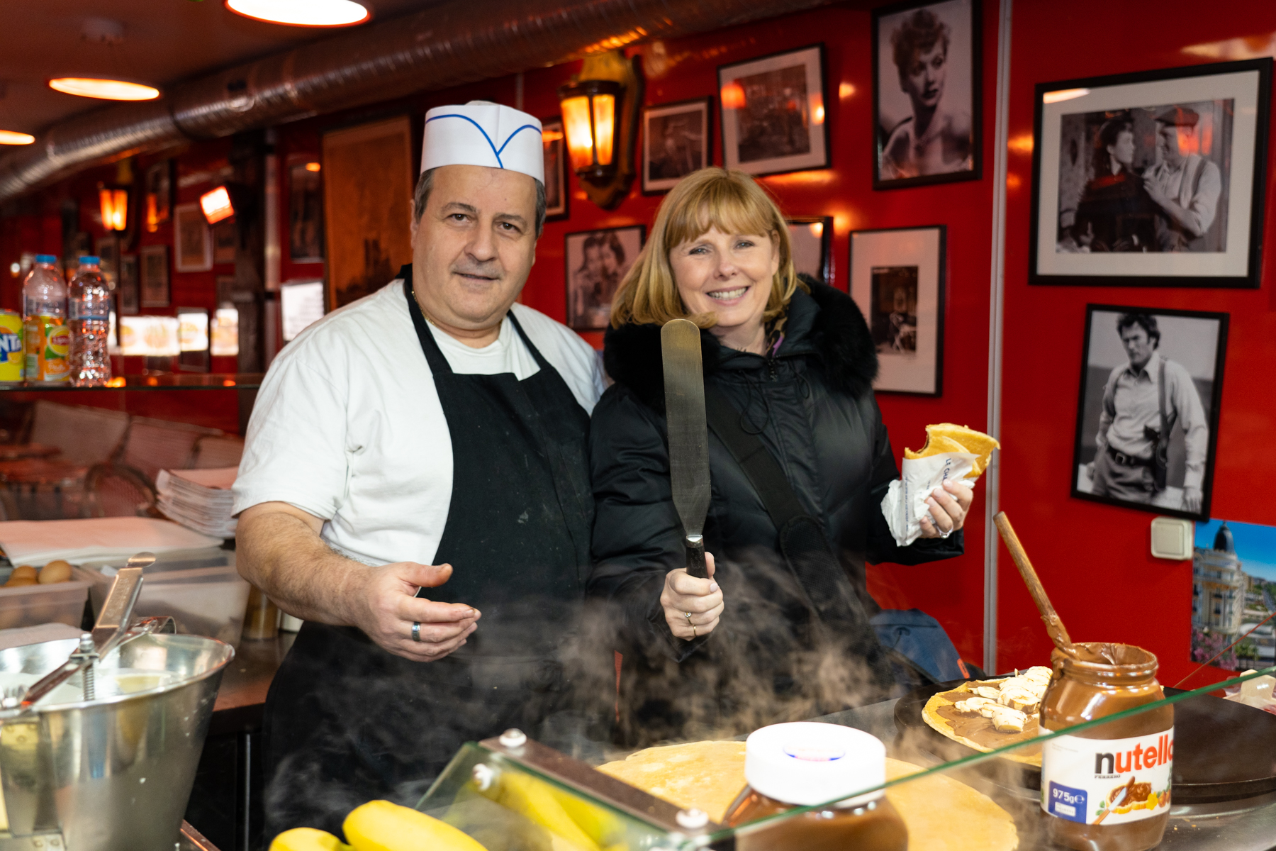 Andrea showing the French how to maske crêpes!