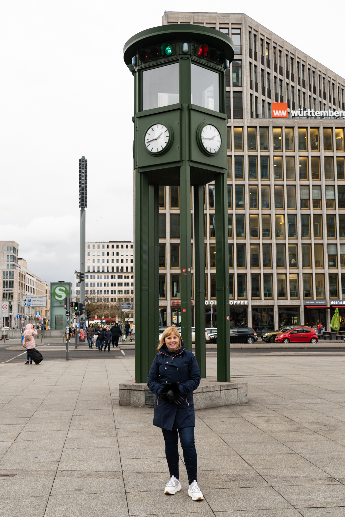 Andrea in front of the world's first traffic lights.