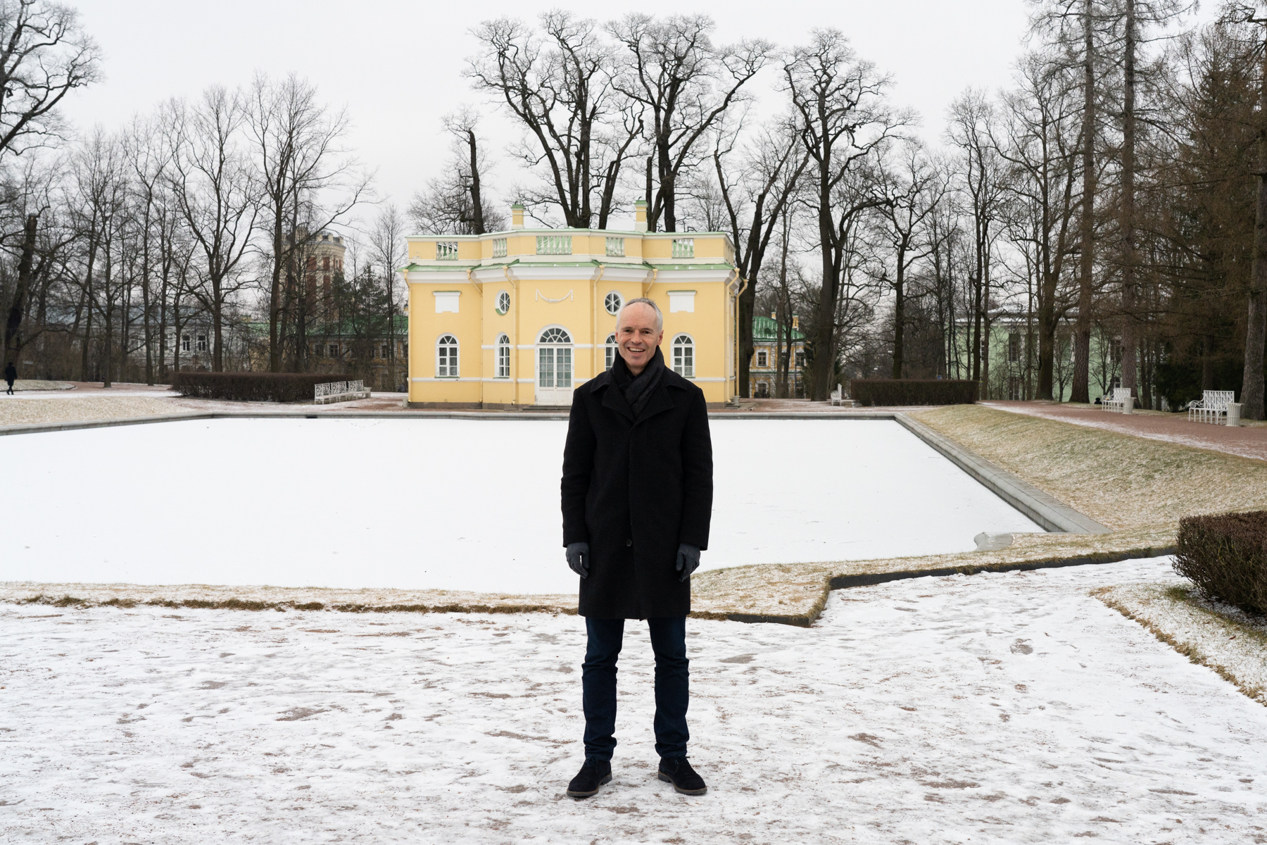 Keith in front of the Upper Bath Pavilion in the gardens of the Catherine Palace.