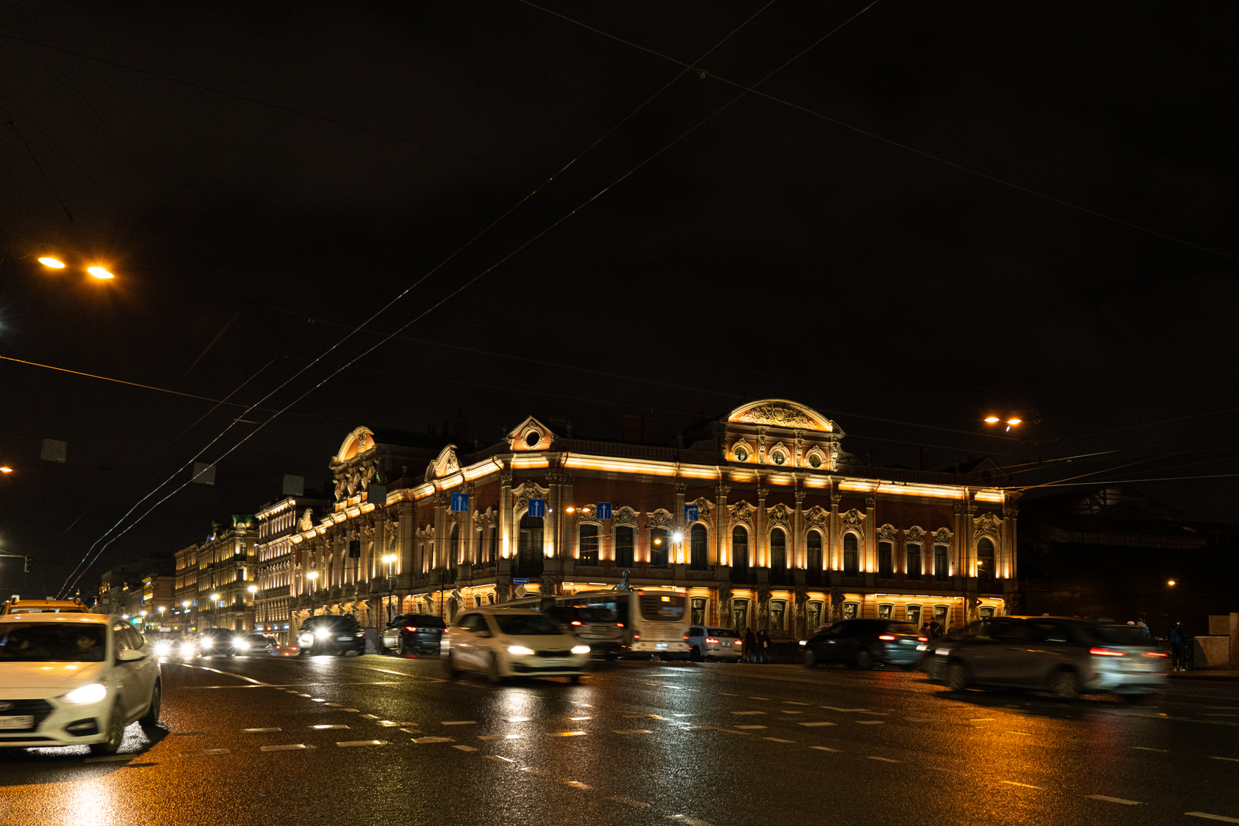 Looking down Nevsky Avenue.