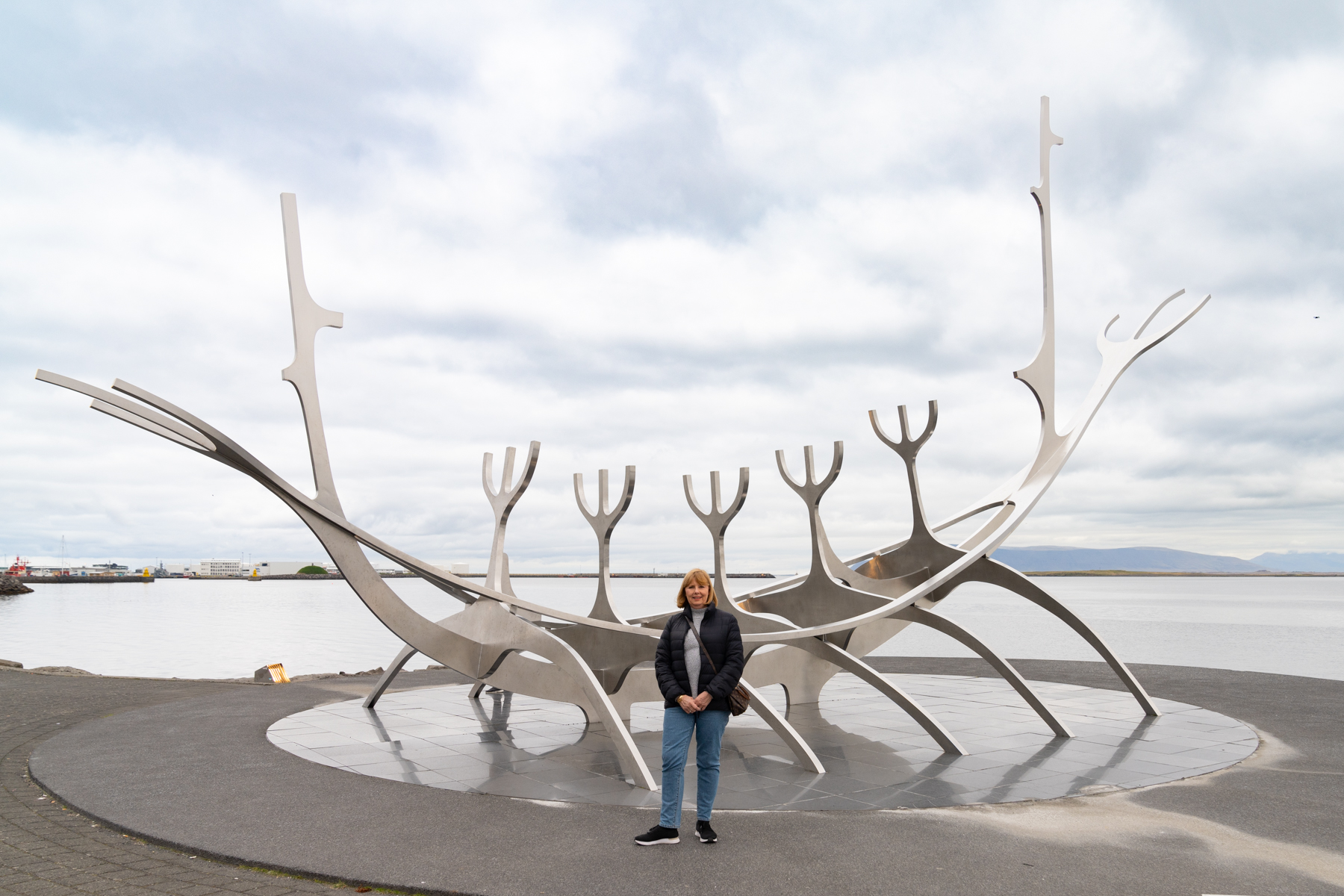 Andrea, at the Sun Voyager sculpture.