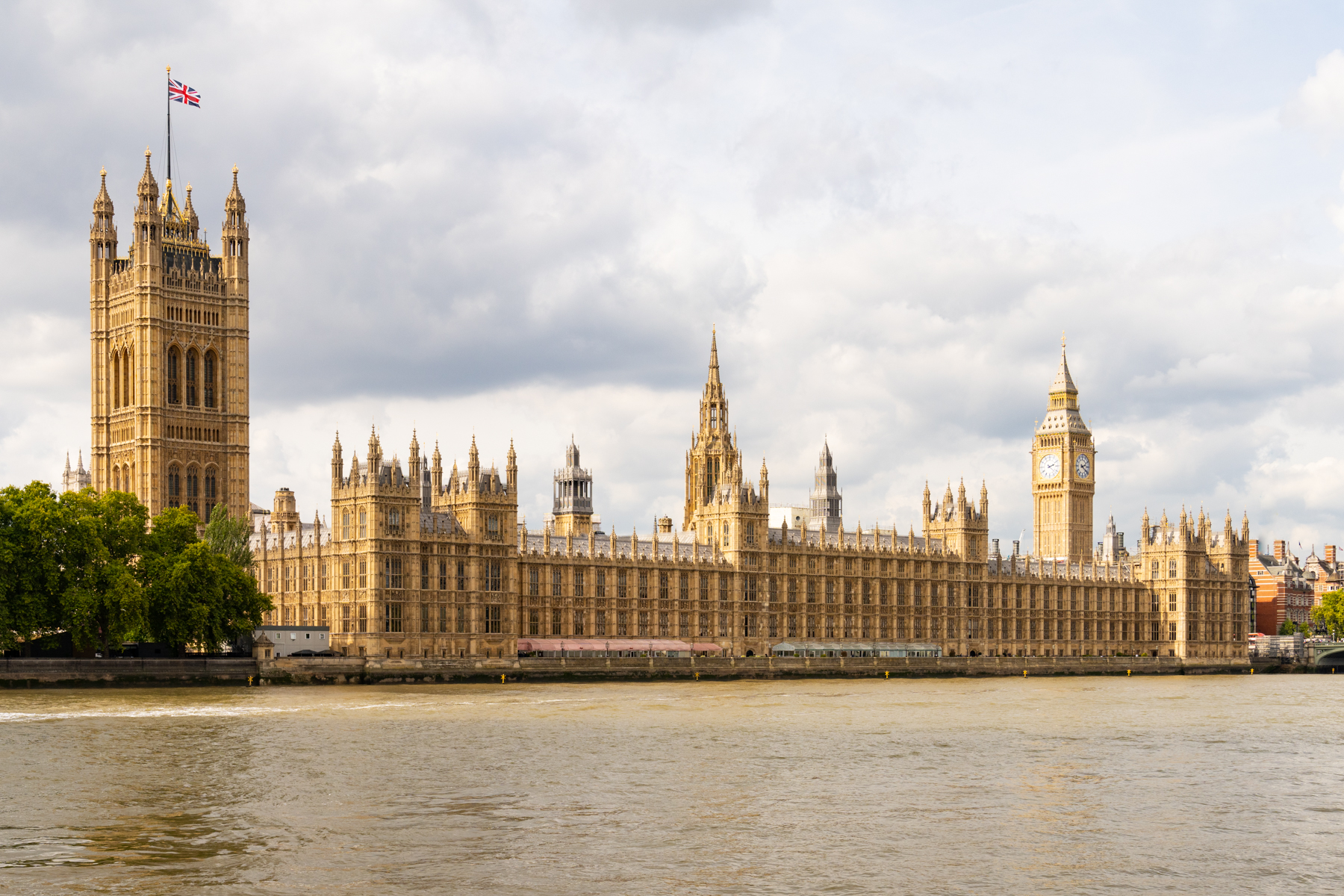 An extra day in London