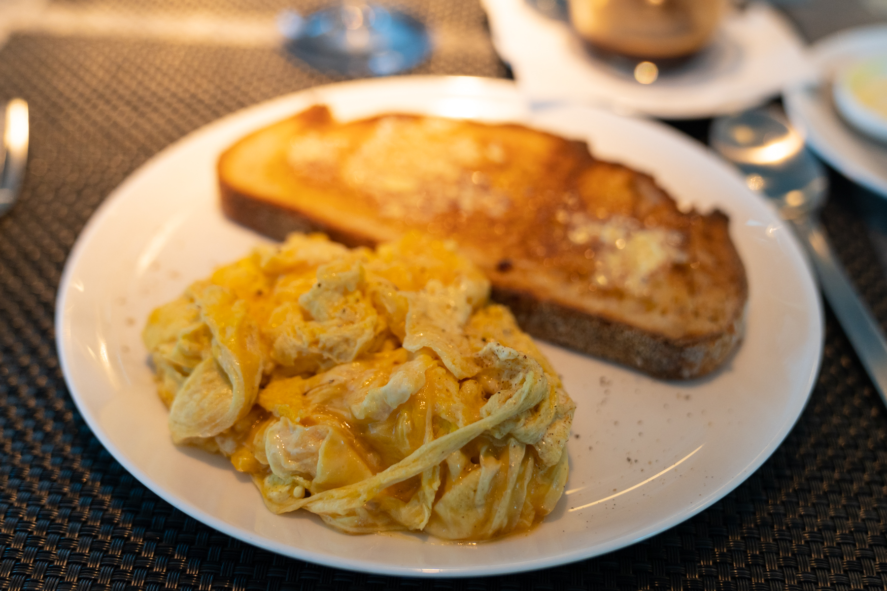 Breakfast in the lounge.