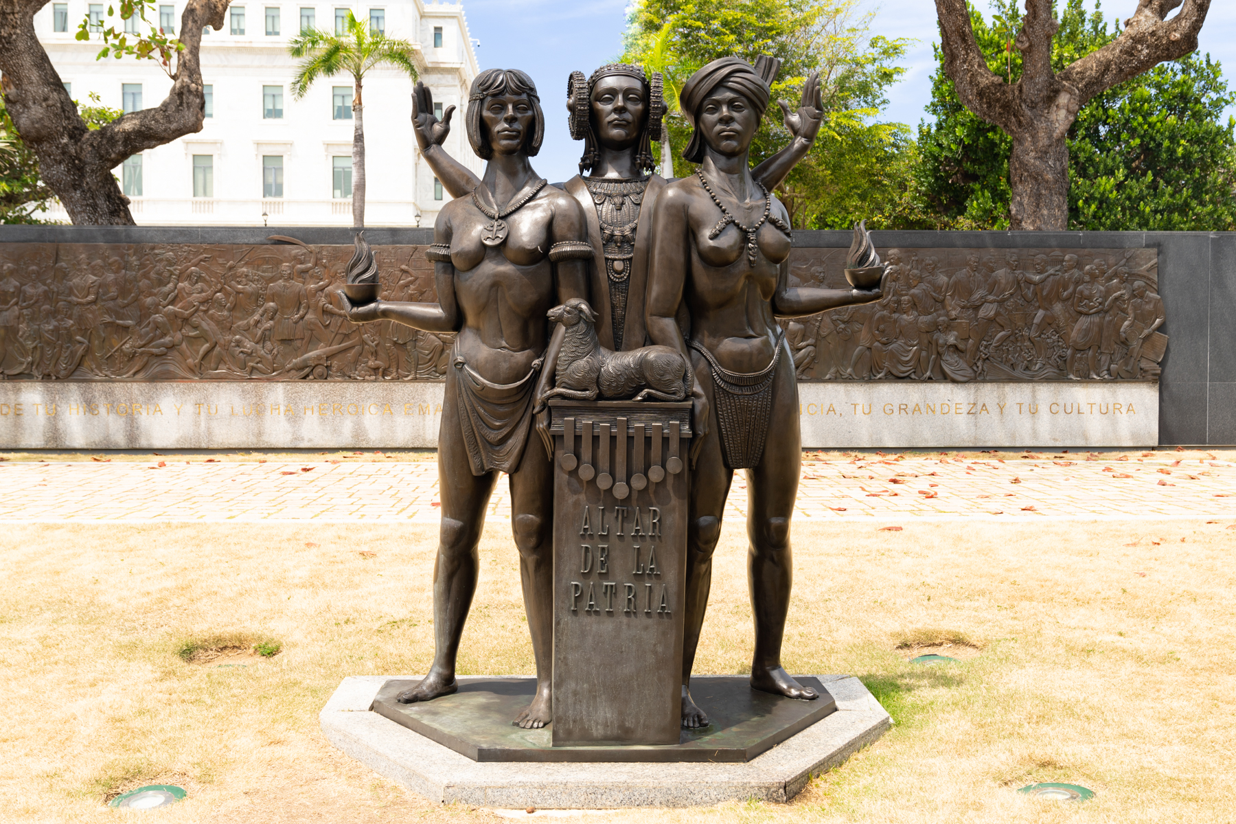 The Altar de la Patria statue (representing the three ethnicities of Puerto Rico: Taíno, Spanish and African).