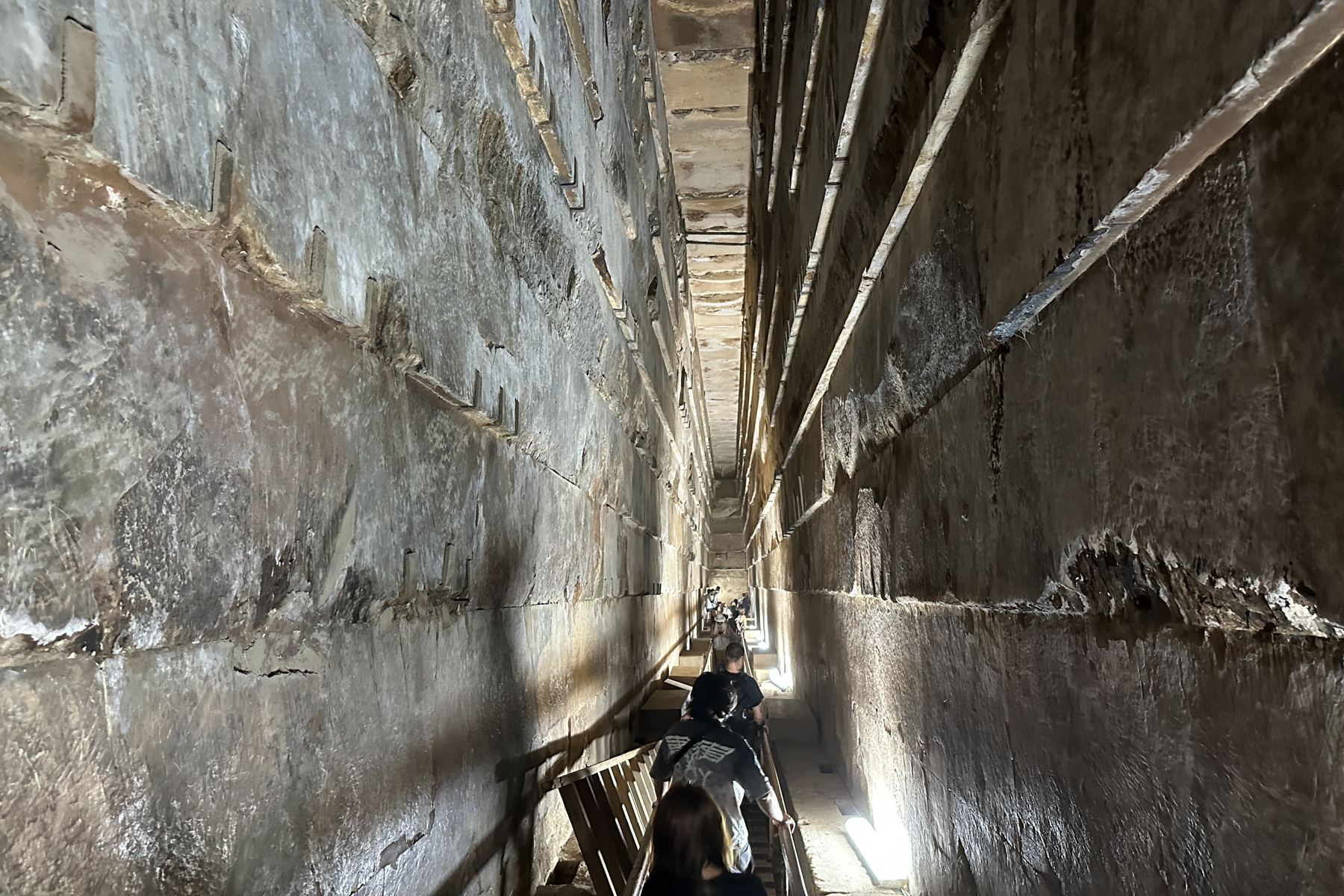 Looking back down the Ascending Passage.