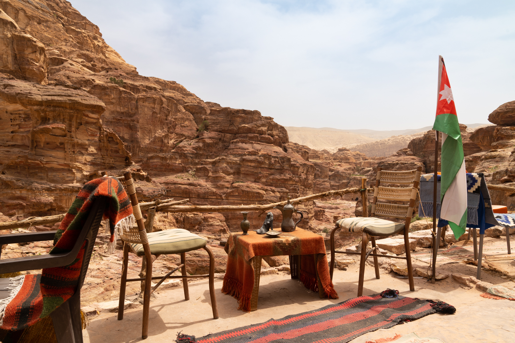 A rest stop on the path to Ad-Deir.