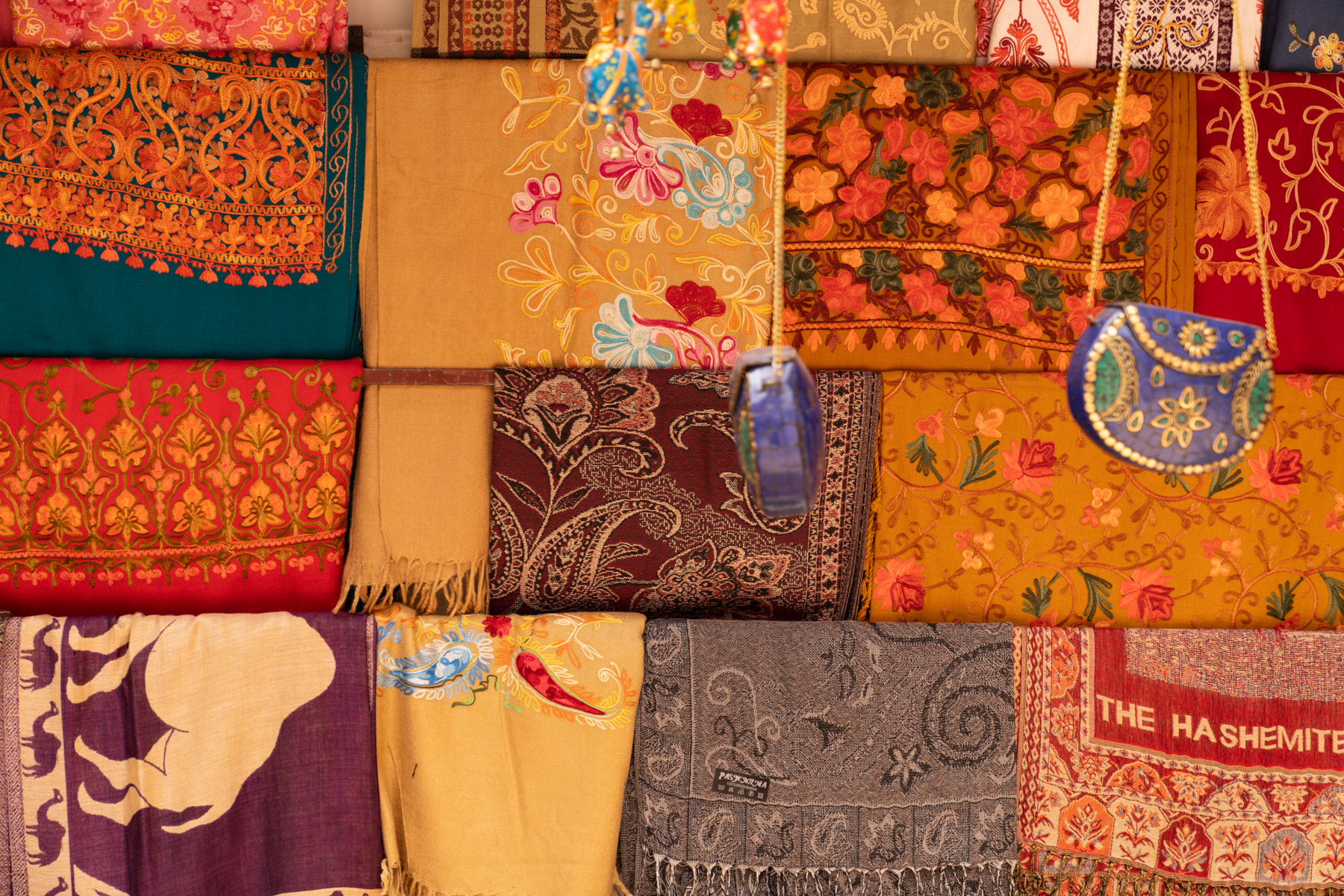 Rugs for sale on the way to Ad-Dier.