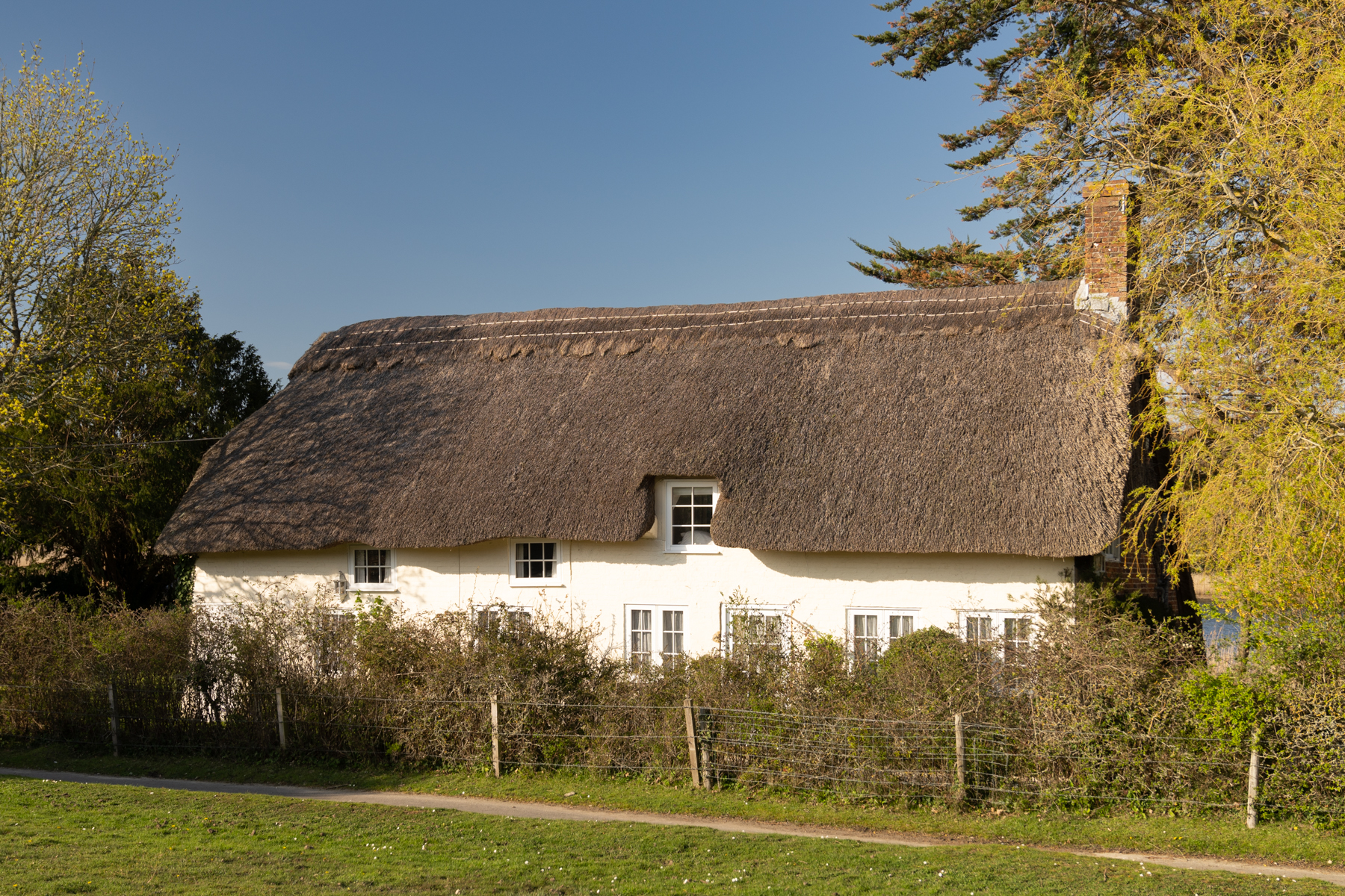 A thatch-roofed house in Beaulieu.