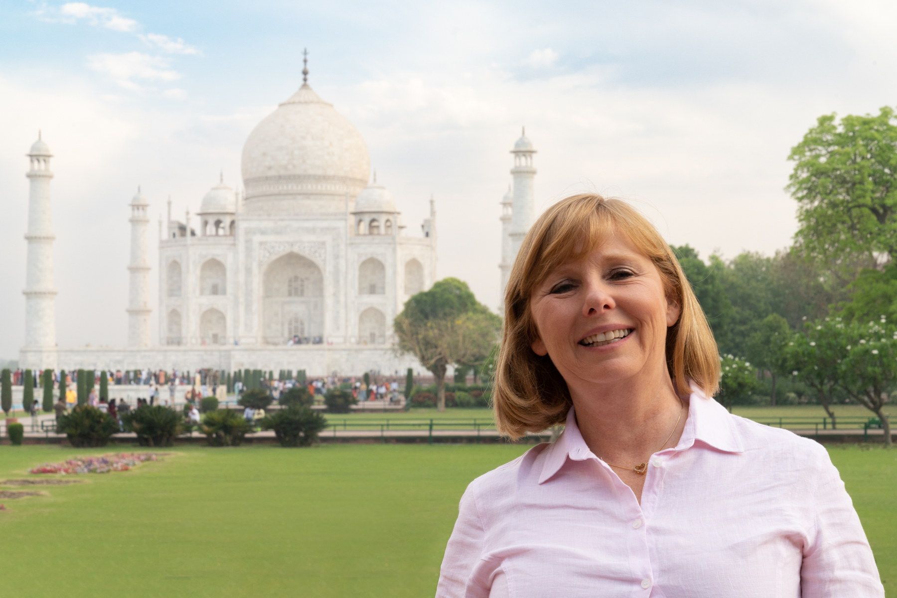 Andrea with the Taj Mahal in the background.