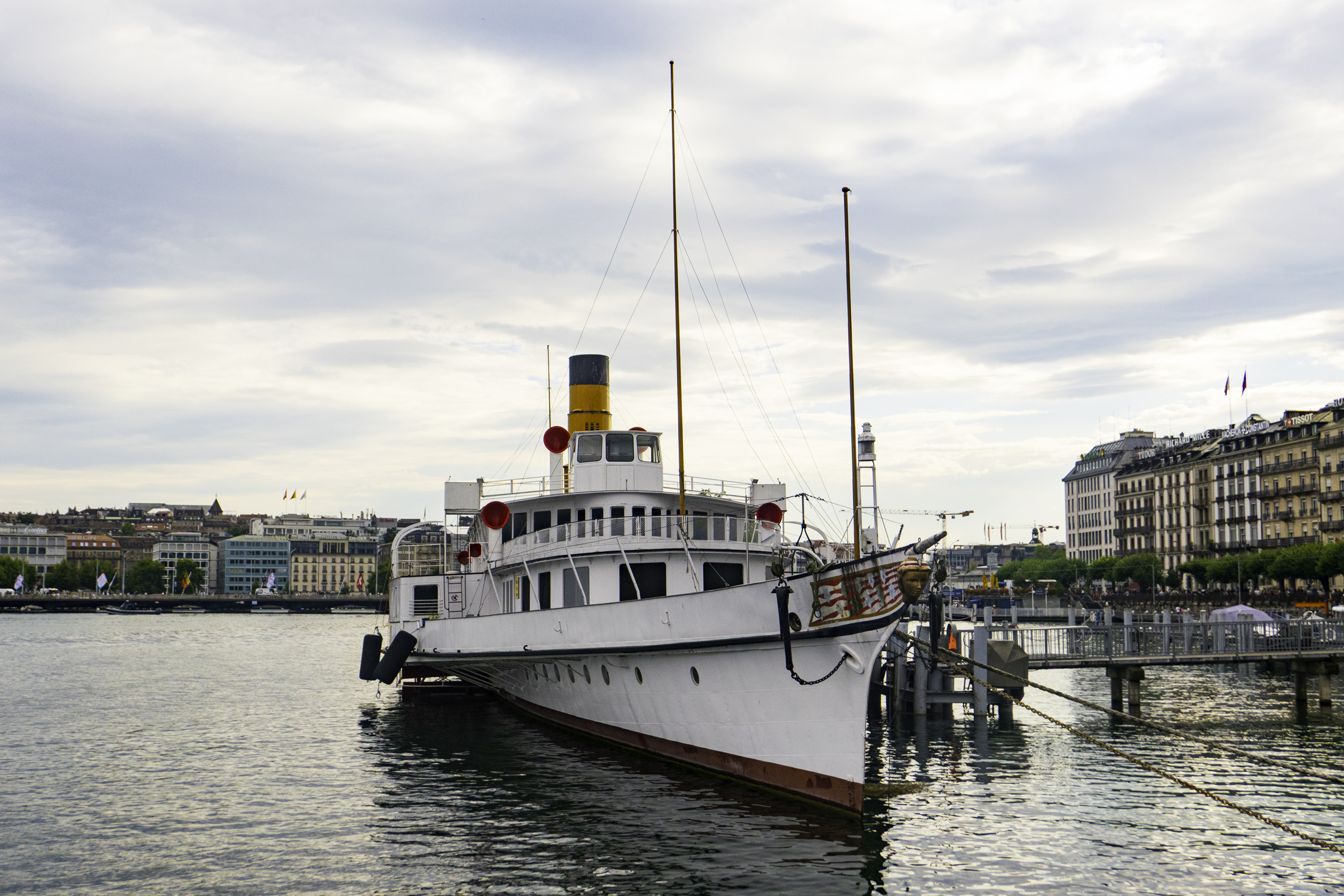 The historic paddle steamer, Genève.