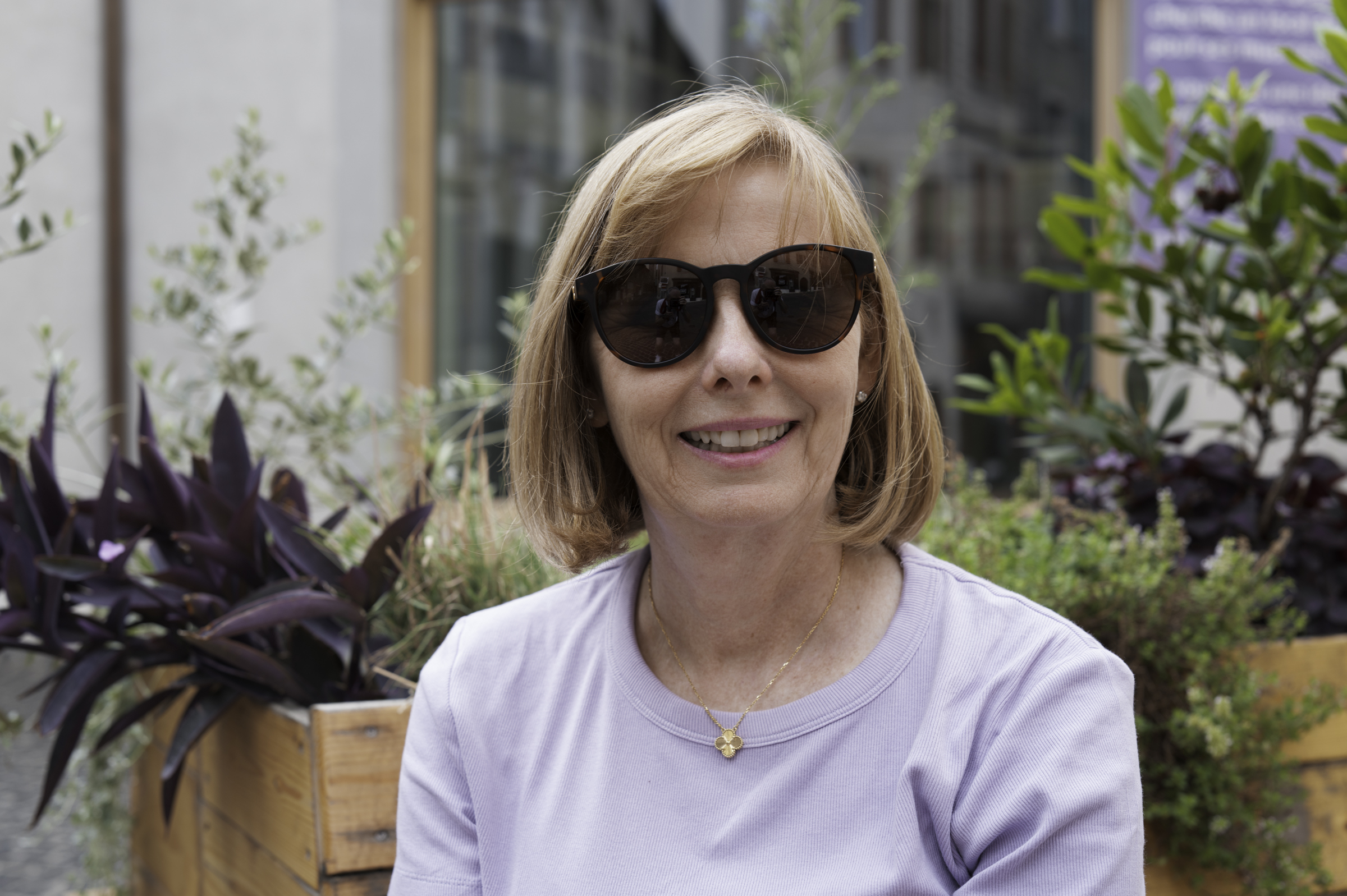 Andrea, at Rue Saint-Léger and Rue Julienne Piachaud.