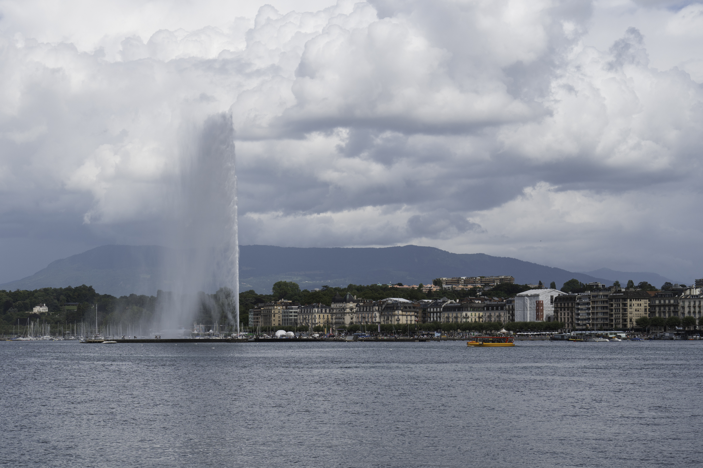 Jet d'Eau de Genève.
