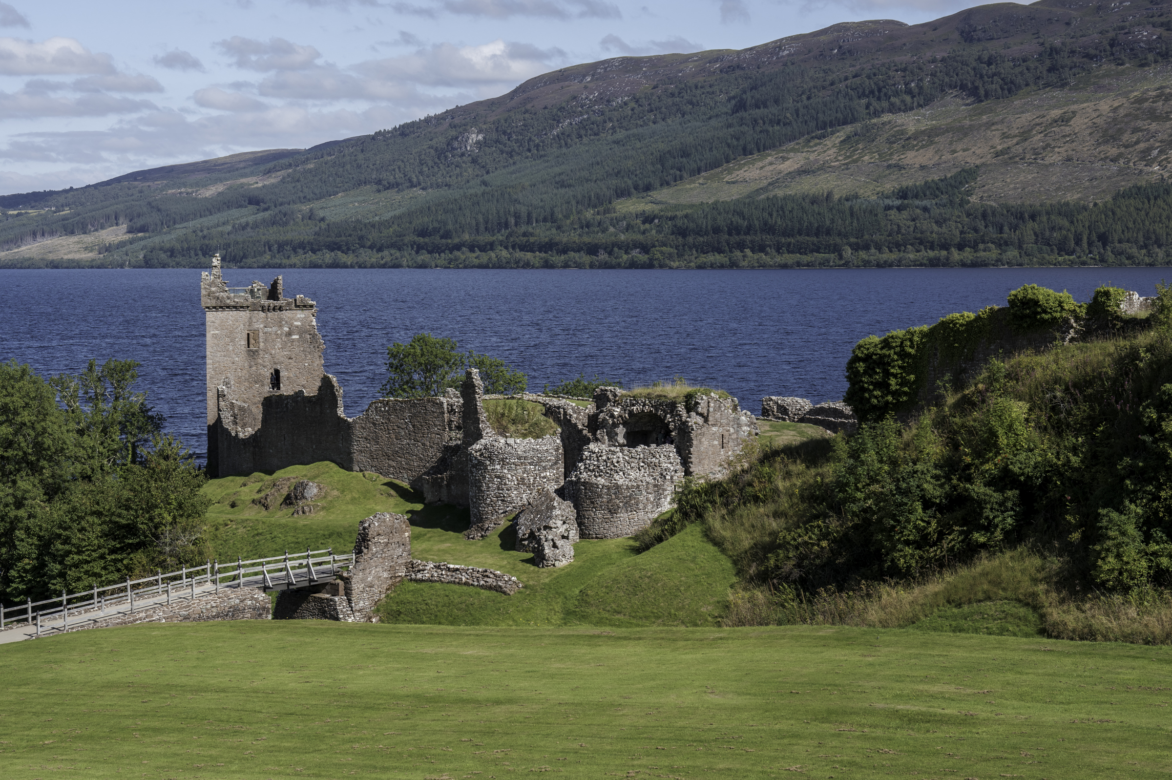 Invergordon (Urquhart Castle and Loch Ness)
