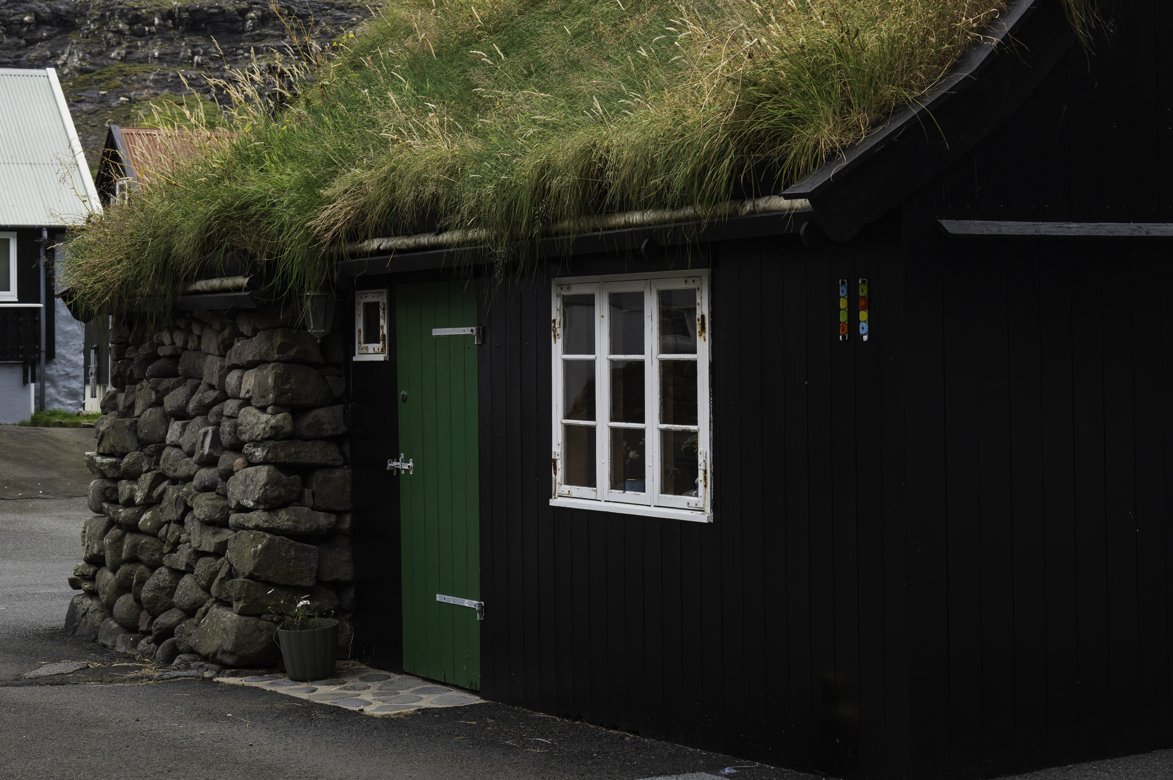 Turf-roofed house in Tjørnuvík.