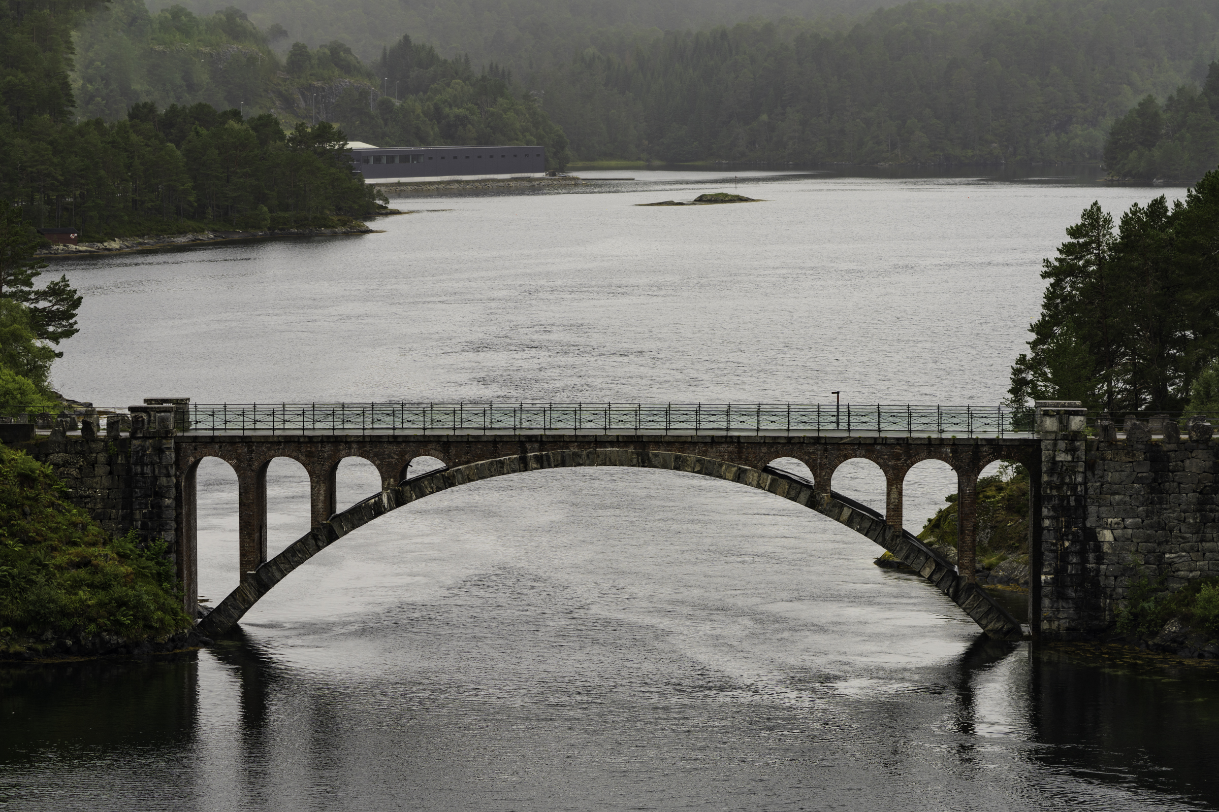Bridge at Heggjestraumsbrua.
