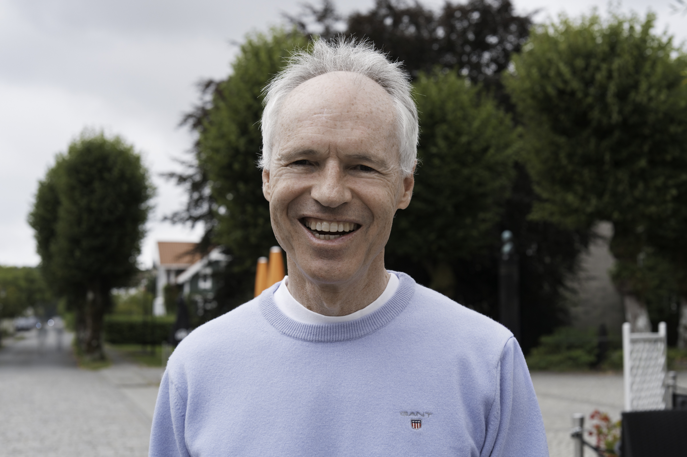 Keith, walking in Mandal.