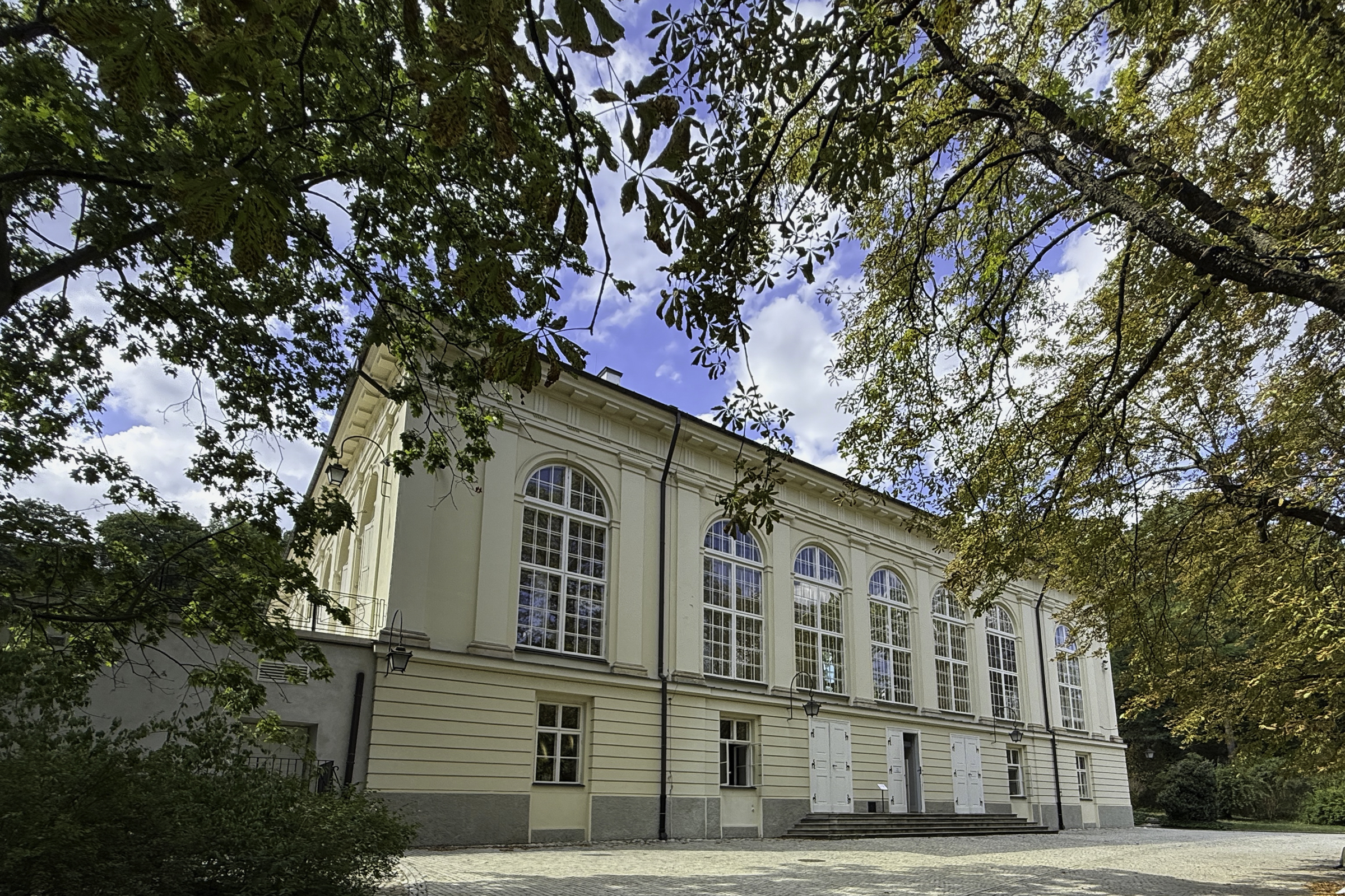 Stara Oranżeria (Old Orangery) in Łazienki Park.