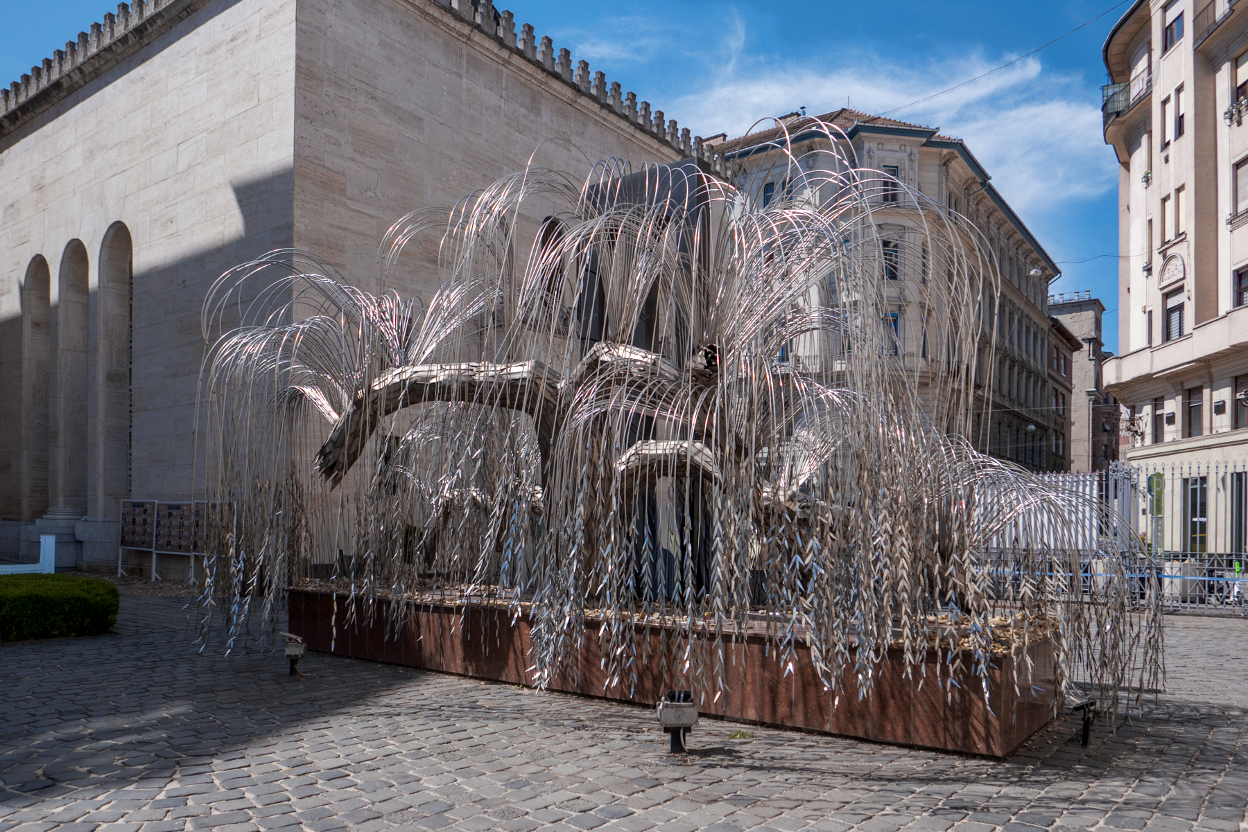 The "Tree of Life" sculpture at the Dohány Street Synagogue in Budapest.