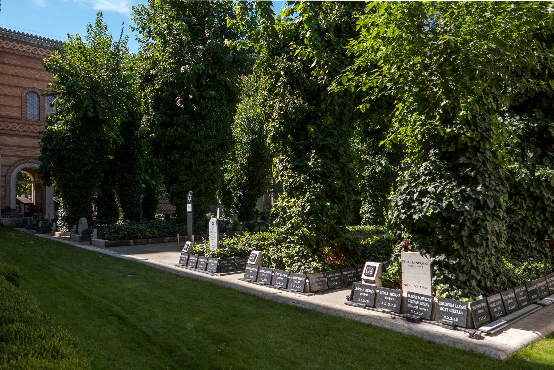 The cemetry at the Dohány Street Synagogue in Budapest.