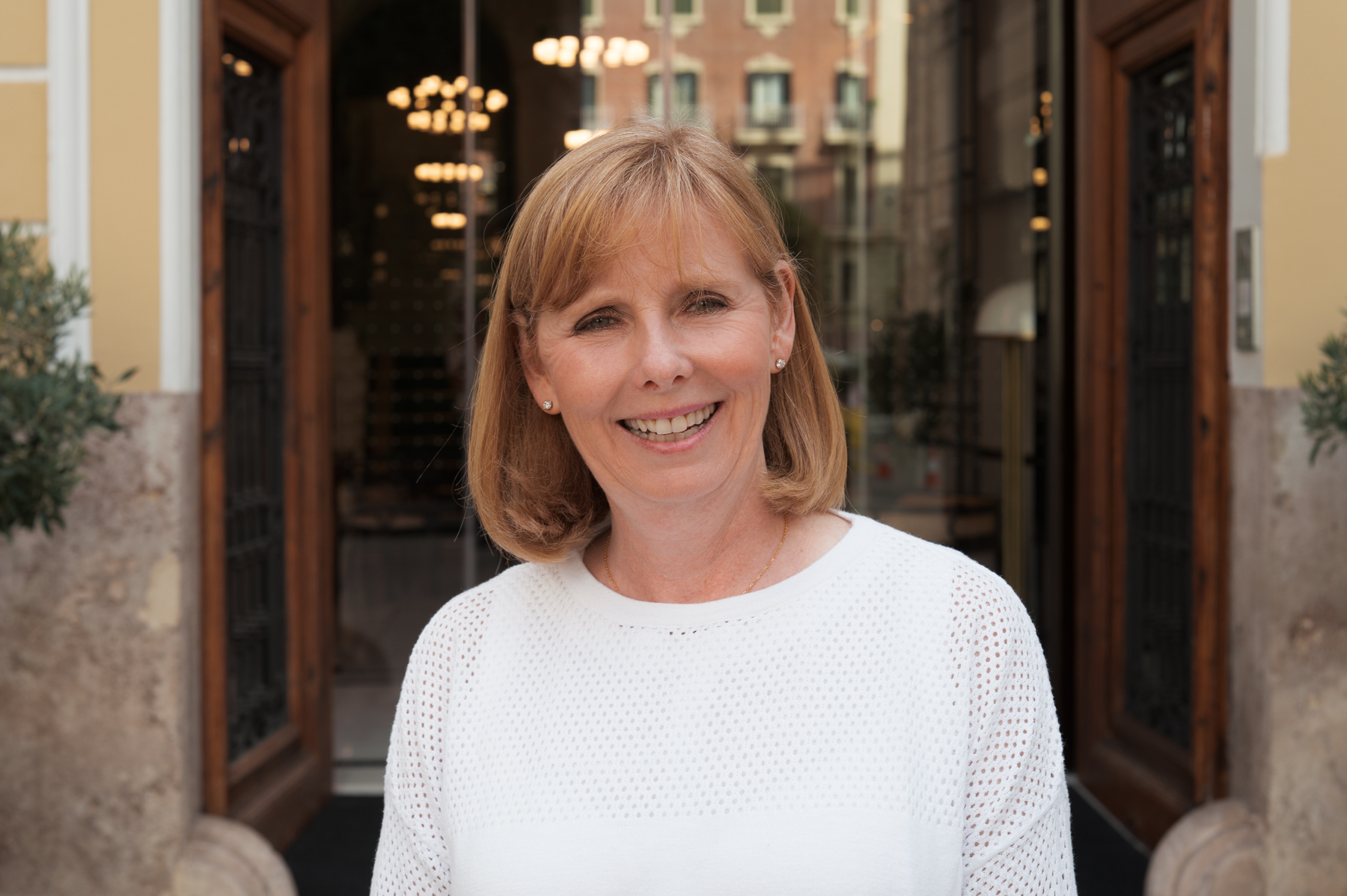 Andrea, outside the Palacio Vallier in Valencia.