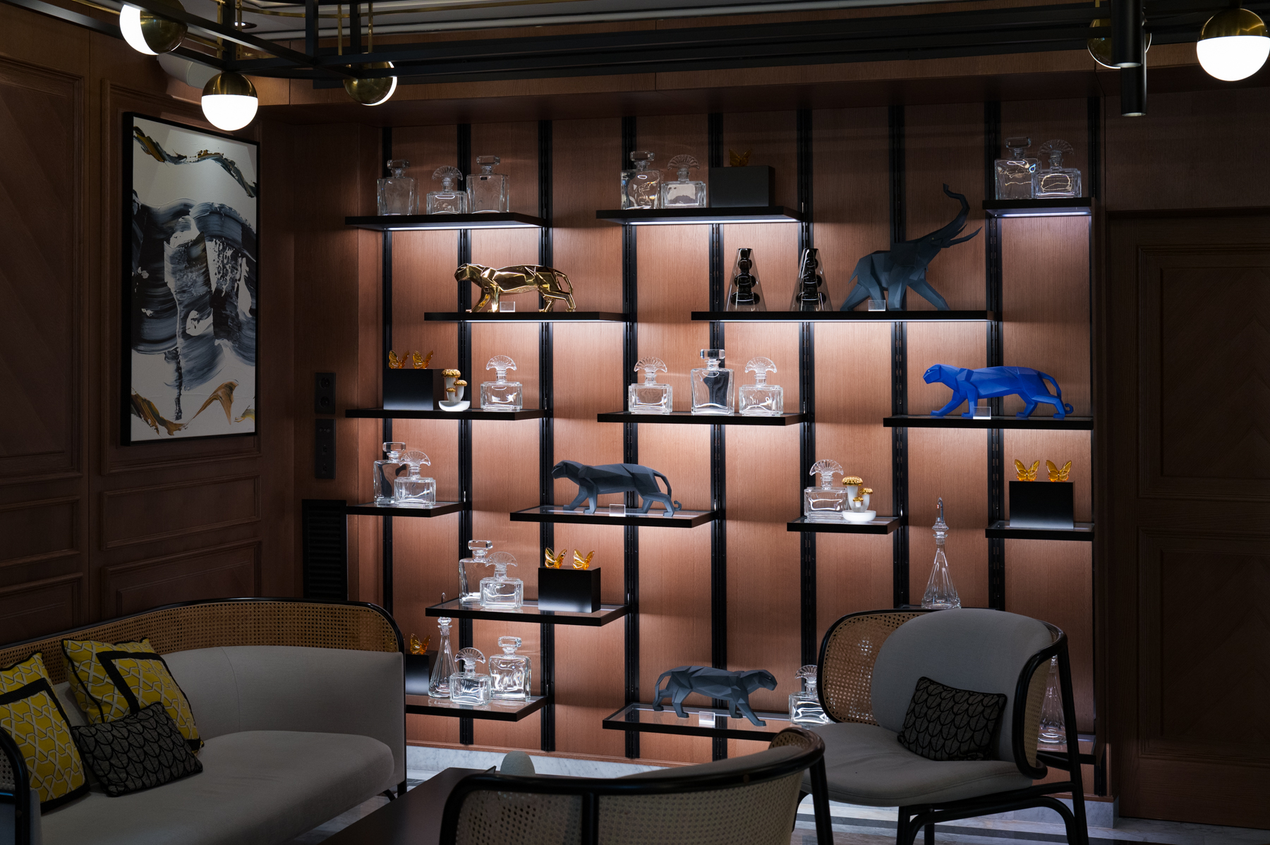 Lladró on display in the bar in the Palacio Vallier Hotel in Valencia.